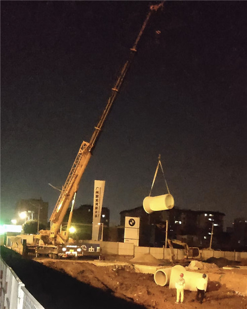 融安县“弯臂矫正”—— 吊车的 “形变补偿” 技术