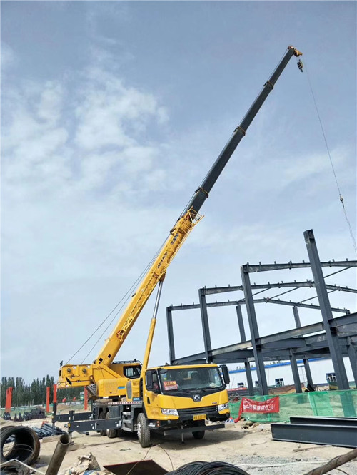 融安县超高层建筑钢结构吊装案例